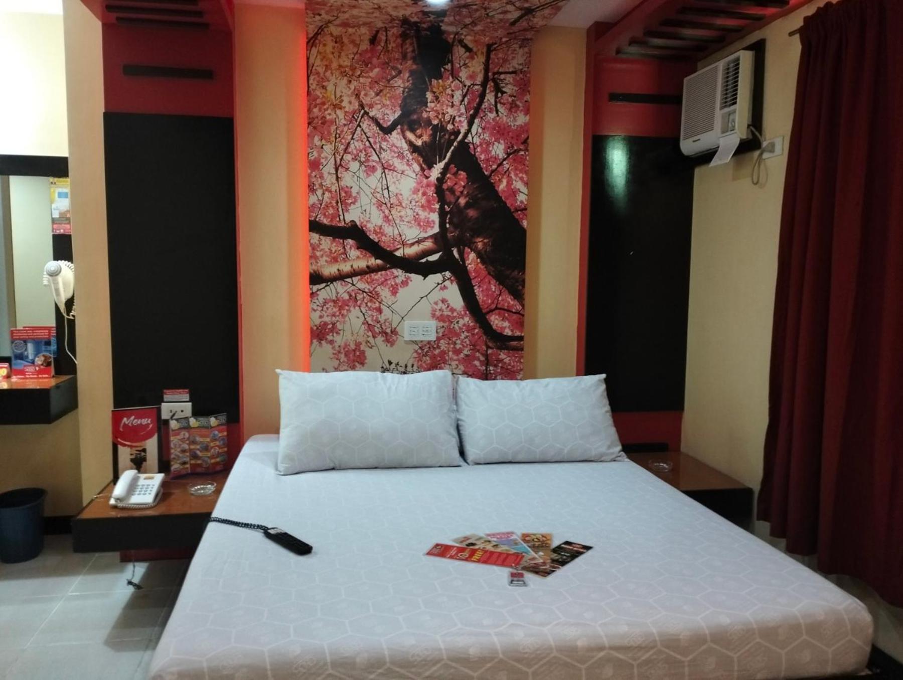 מנילה Hotel Sogo Quirino מראה חיצוני תמונה