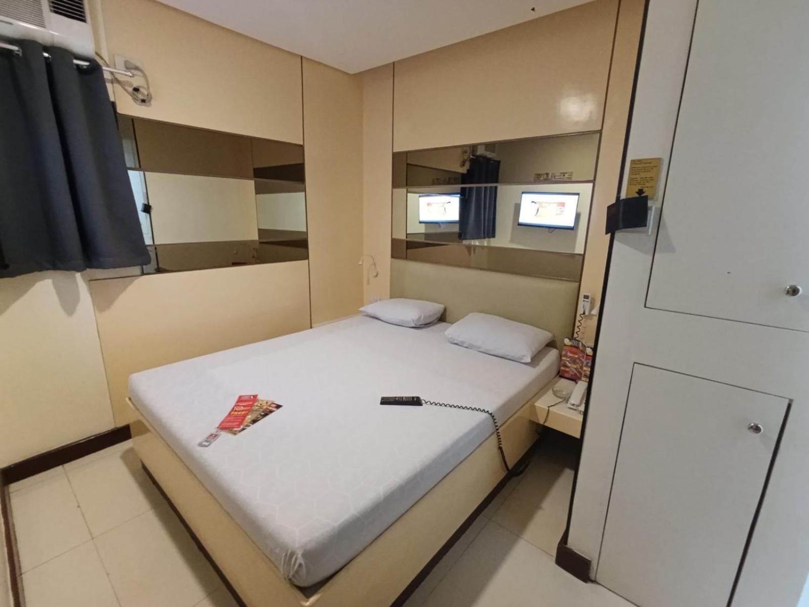 מנילה Hotel Sogo Quirino מראה חיצוני תמונה