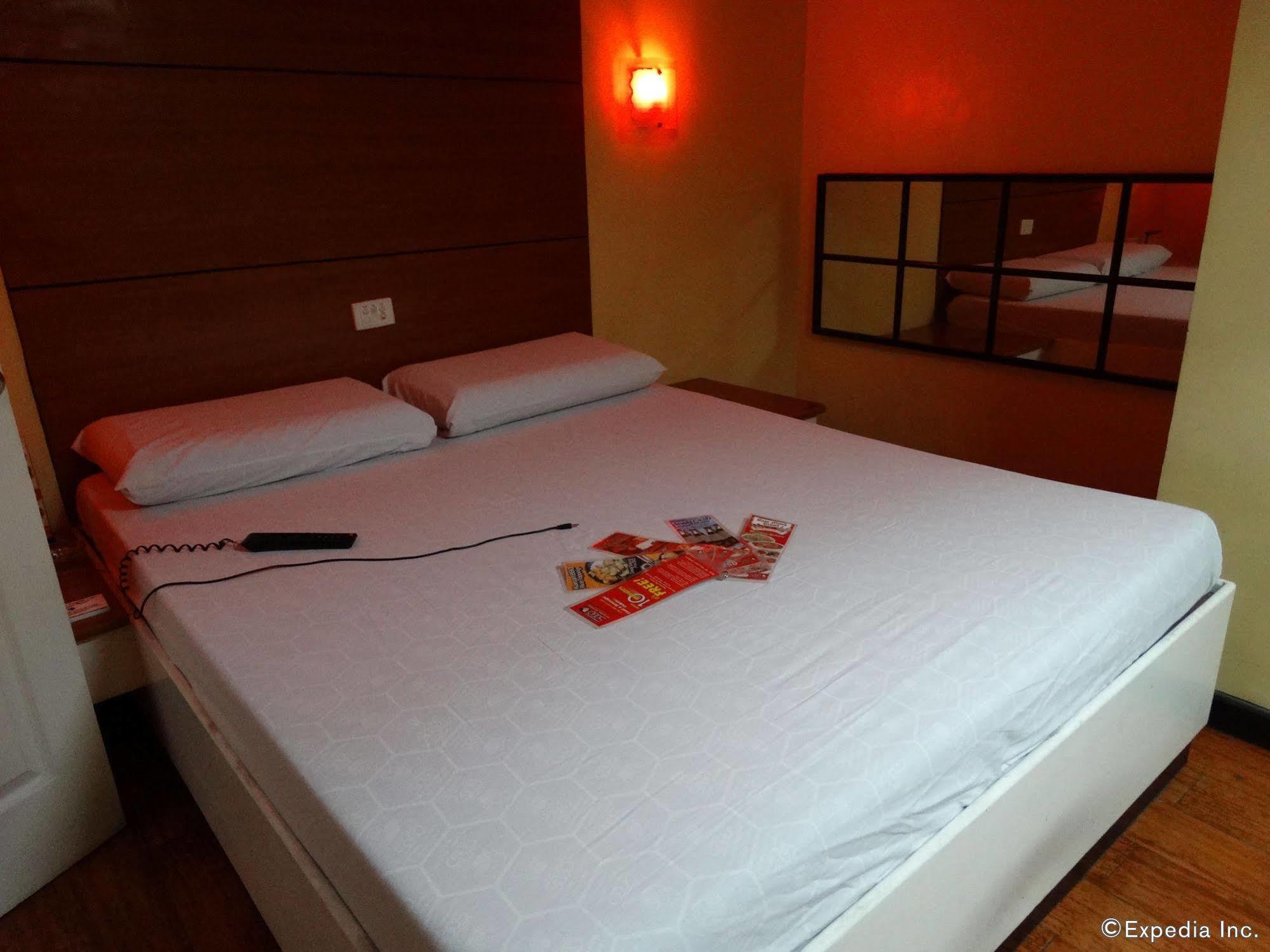 מנילה Hotel Sogo Quirino מראה חיצוני תמונה